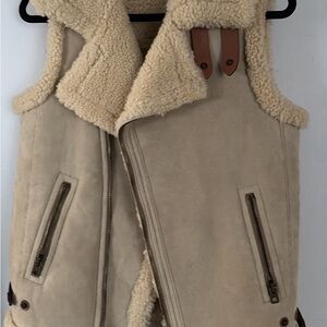 Coach Cream Shearling Vest size XXS like new